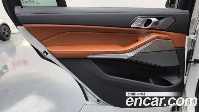 BMW X7 (G07) xDrive 40i Design Pure Excellence 7-Seater 2024 — фото 25