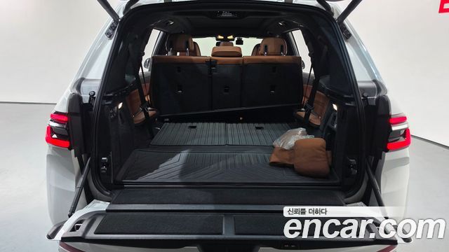 BMW X7 (G07) xDrive 40i Design Pure Excellence 7-Seater 2024 — фото 27
