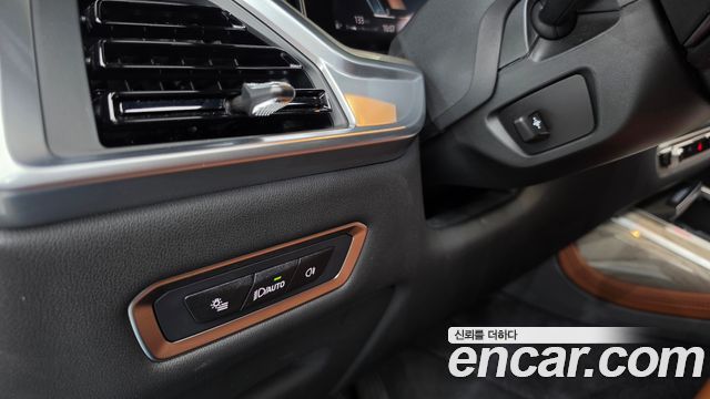 BMW X7 (G07) xDrive 40i Design Pure Excellence 7-Seater 2024 — фото 29