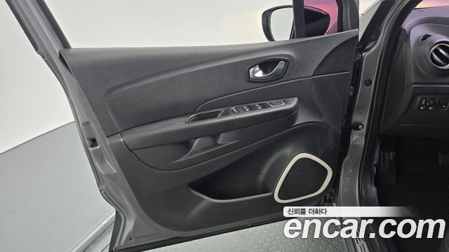 Renault Korea QM3 LE 2019 — фото 24