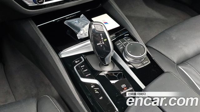 BMW 5 Series (G30) 530e M Sport 2022 — фото 9
