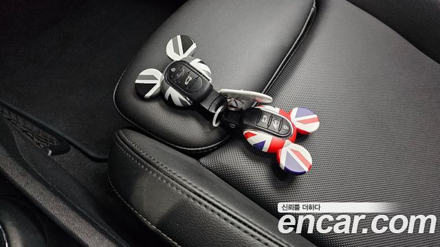 MINI Cooper S Clubman Standard 2nd 2019 — фото 16