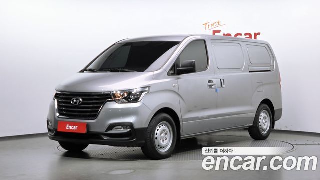 Hyundai Grand Starex Van 3-Seater Style