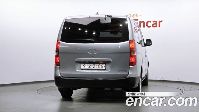 Hyundai Grand Starex Van 3-Seater Style 2021 — фото 4