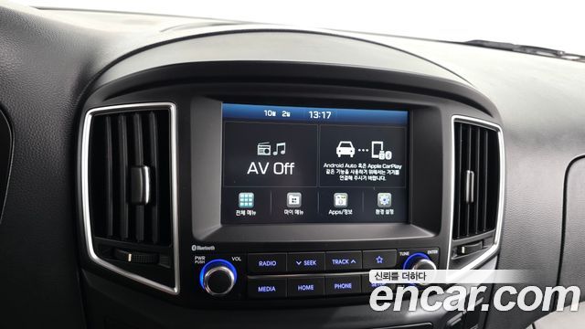 Hyundai Grand Starex Van 3-Seater Style 2021 — фото 16