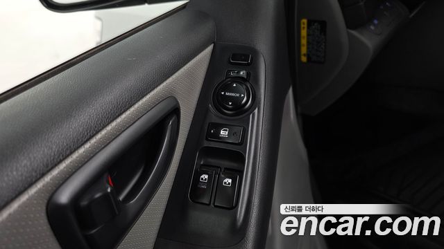 Hyundai Grand Starex Van 3-Seater Style 2021 — фото 18