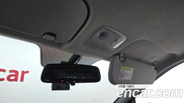 Hyundai Grand Starex Van 3-Seater Style 2021 — фото 19