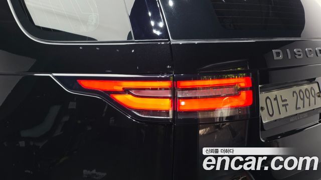 Land Rover Discovery 5 3.0 SD6 HSE 2019 — фото 29