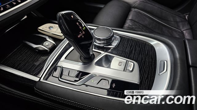 BMW 7 Series (G11) 730d xDrive M Sport 2017 — фото 9