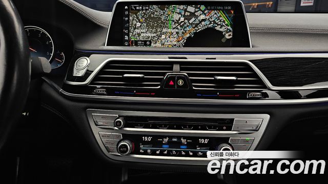 BMW 7 Series (G11) 730d xDrive M Sport 2017 — фото 13