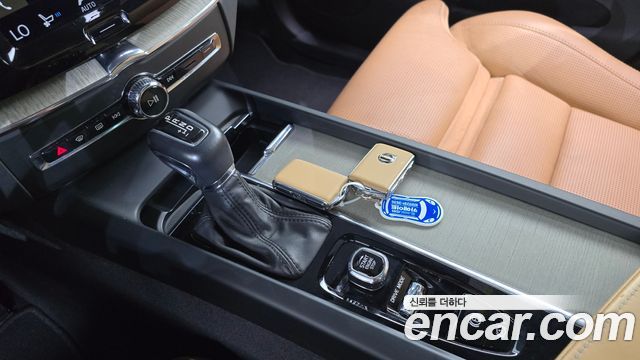 Volvo XC60 (II) D4 Inscription 2018 — фото 9