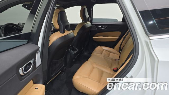 Volvo XC60 (II) D4 Inscription 2018 — фото 11