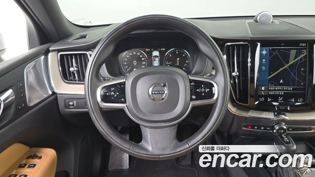 Volvo XC60 (II) D4 Inscription 2018 — фото 13