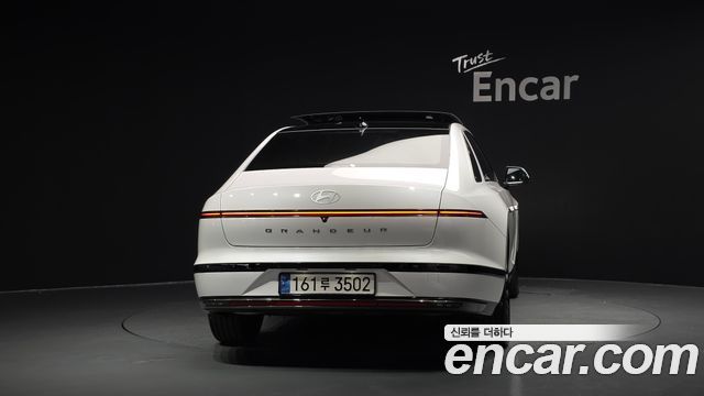 Hyundai Grandeur (GN7) 2,5 Gasoline 2WD Calligraphy 2025 — фото 4