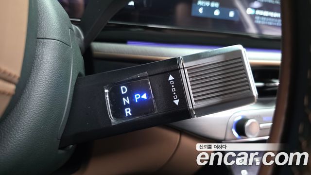 Hyundai Grandeur (GN7) 2,5 Gasoline 2WD Calligraphy 2025 — фото 9