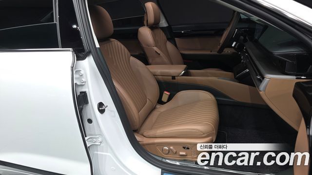 Hyundai Grandeur (GN7) 2,5 Gasoline 2WD Calligraphy 2025 — фото 11