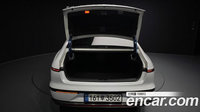 Hyundai Grandeur (GN7) 2,5 Gasoline 2WD Calligraphy 2025 — фото 20