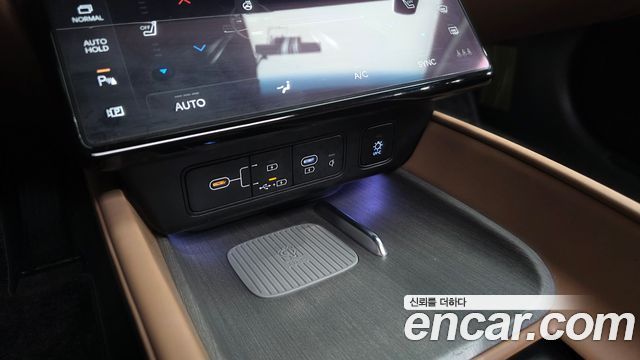 Hyundai Grandeur (GN7) 2,5 Gasoline 2WD Calligraphy 2025 — фото 26