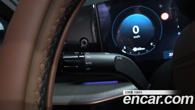 Hyundai Grandeur (GN7) 2,5 Gasoline 2WD Calligraphy 2025 — фото 28