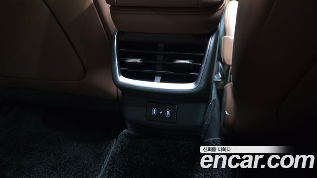 Hyundai Grandeur (GN7) 2,5 Gasoline 2WD Calligraphy 2025 — фото 38