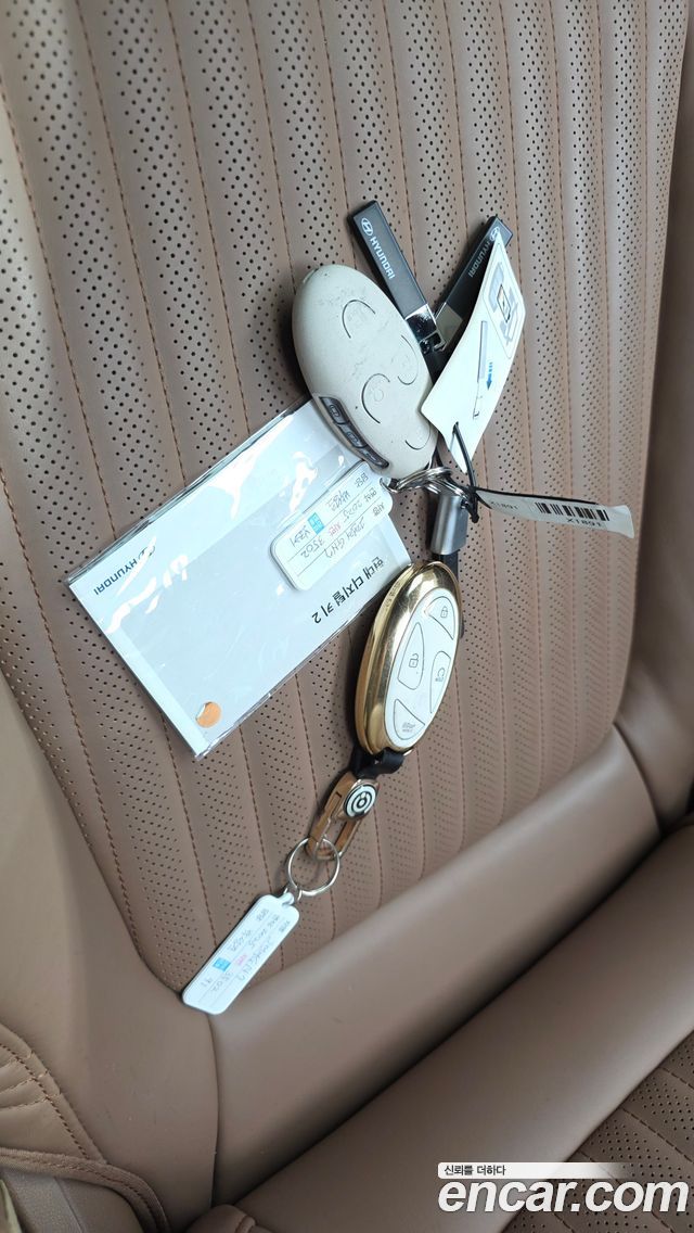 Hyundai Grandeur (GN7) 2,5 Gasoline 2WD Calligraphy 2025 — фото 43