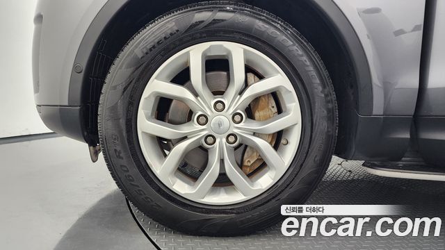 Land Rover Discovery 5 3.0 SD6 SE 2019 — фото 5
