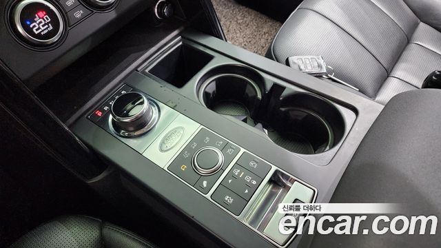 Land Rover Discovery 5 3.0 SD6 SE 2019 — фото 9
