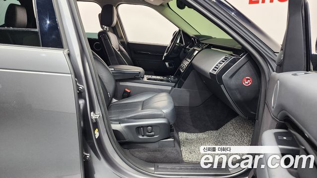 Land Rover Discovery 5 3.0 SD6 SE 2019 — фото 15