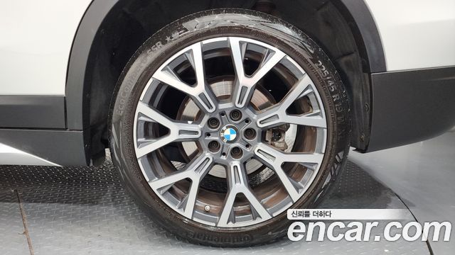 BMW X1 (F48) xDrive 20i xLine 2022 — фото 21