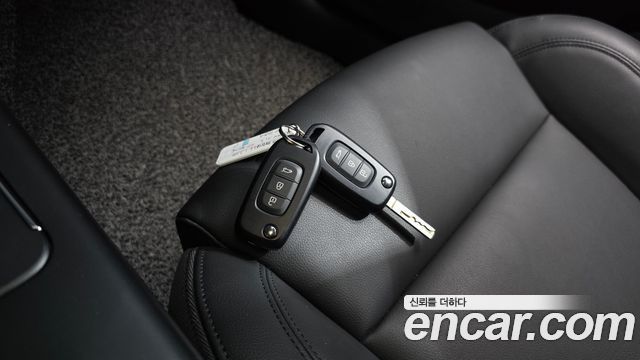 Renault Korea SM6 1.3 TCe SE 2021 — фото 18