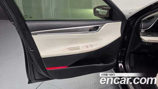 Hyundai Grandeur (IG) 2.5 Le Blanc 2023 — фото 24