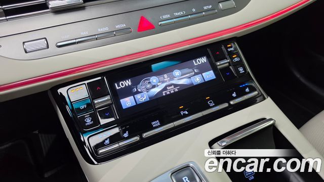 Hyundai Grandeur (IG) 2.5 Le Blanc 2023 — фото 30