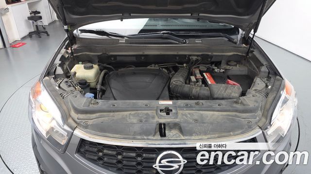 KG Mobility (SsangYong) Korando C 2.0 CVT 2WD Deluxe 2015 — фото 6