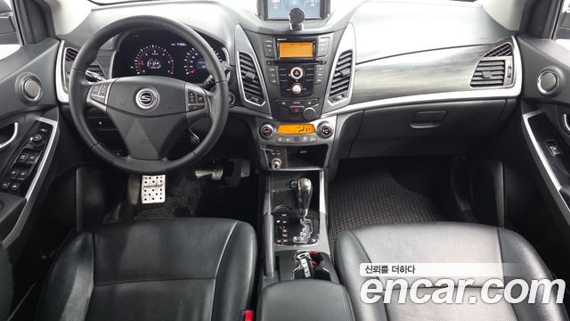KG Mobility (SsangYong) Korando C 2.0 CVT 2WD Deluxe 2015 — фото 7
