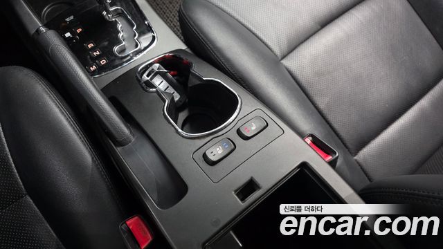 KG Mobility (SsangYong) Korando C 2.0 CVT 2WD Deluxe 2015 — фото 16