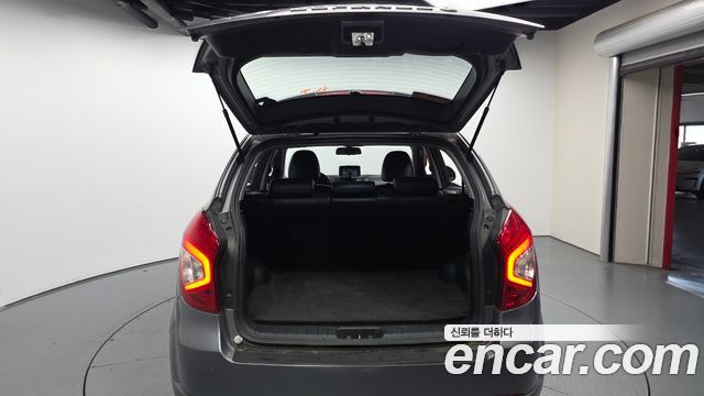 KG Mobility (SsangYong) Korando C 2.0 CVT 2WD Deluxe 2015 — фото 20