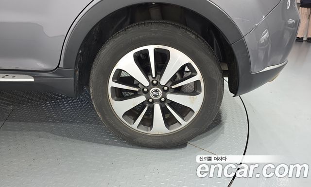 KG Mobility (SsangYong) Korando C 2.0 CVT 2WD Deluxe 2015 — фото 21