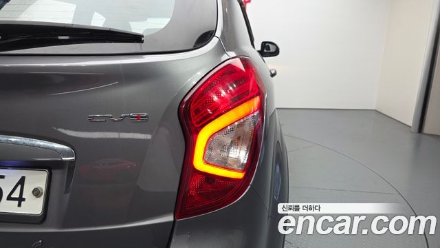 KG Mobility (SsangYong) Korando C 2.0 CVT 2WD Deluxe 2015 — фото 23