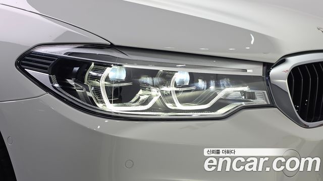BMW 5 Series (G30) 520d M Sport package 2017 — фото 28