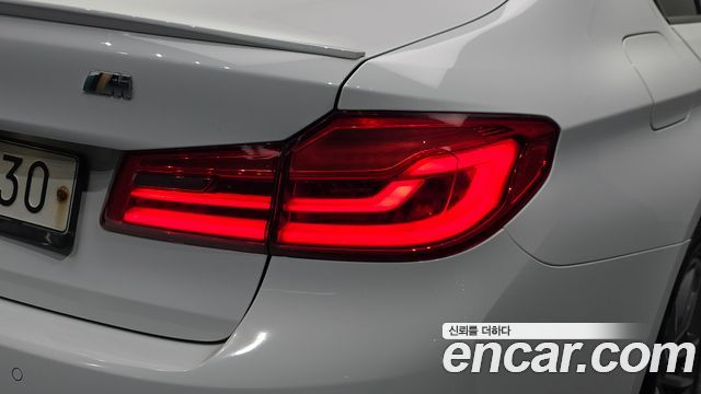 BMW 5 Series (G30) 520d M Sport package 2017 — фото 29