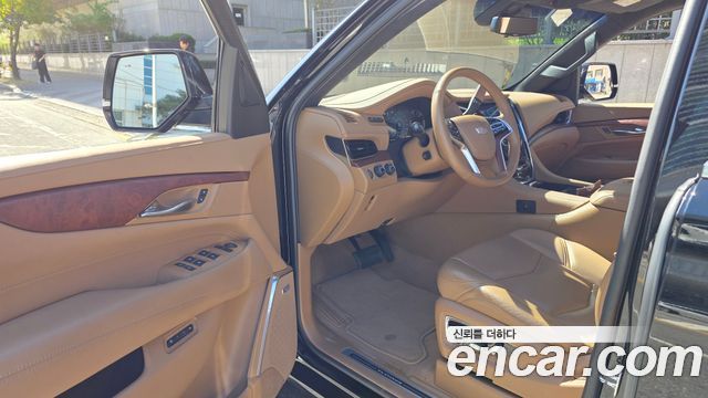 Cadillac Escalade 6.2 ESV 4th 2017 — фото 10