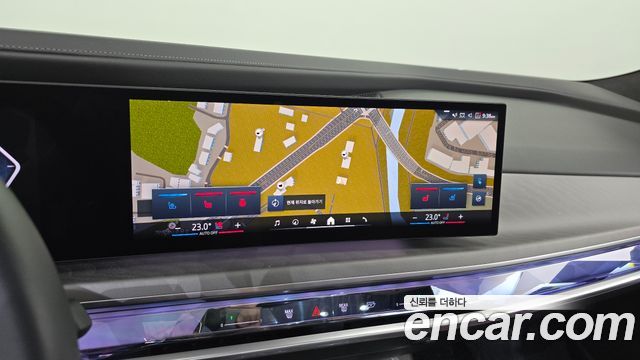 BMW i7 (G70) xDrive 60 Design Pure Excellence 2023 — фото 12