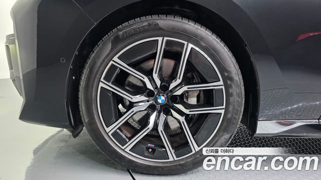BMW 7 Series (G70) 740i xDrive M Sport 2024 — фото 5