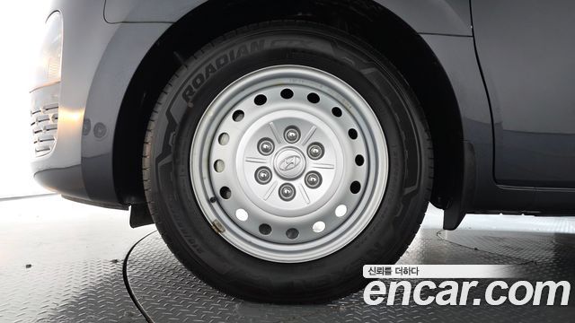 Hyundai Staria Cargo 3-Seater Smart 2023 — фото 5