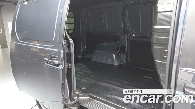 Hyundai Staria Cargo 3-Seater Smart 2023 — фото 11
