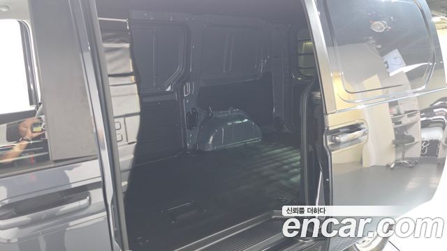 Hyundai Staria Cargo 3-Seater Smart 2023 — фото 12