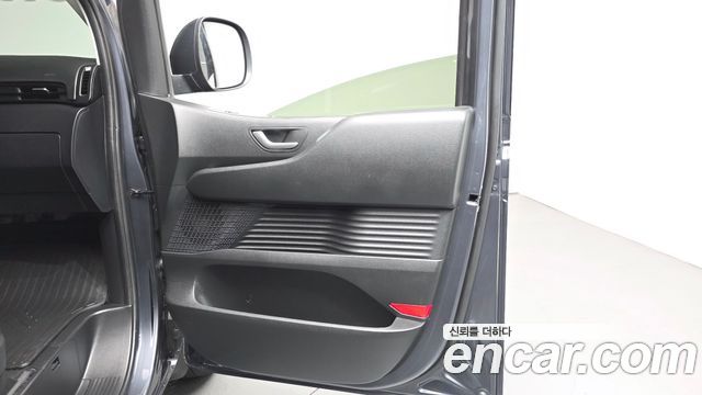 Hyundai Staria Cargo 3-Seater Smart 2023 — фото 24