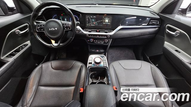 Kia Niro Plus Air 2023 — фото 7