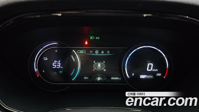Kia Niro Plus Air 2023 — фото 8