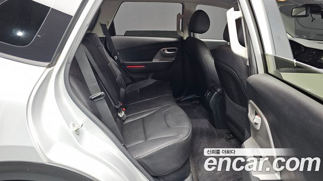 Kia Niro Plus Air 2023 — фото 11